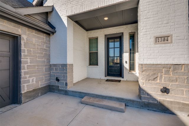 1304 Brandenburg Street, Mansfield, TX 76063