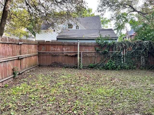 25 Lorenzo Street, Rochester, NY 14611