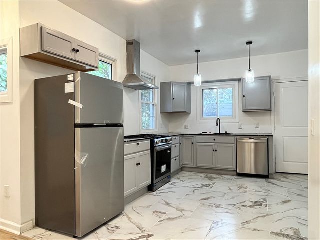 25 Lorenzo Street, Rochester, NY 14611