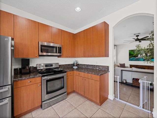 167 Catania Way, Royal Palm Beach, FL 33411