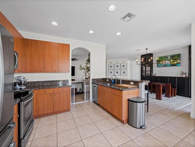 167 Catania Way, Royal Palm Beach, FL 33411