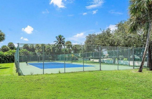 2400 Presidential Way PH2, West Palm Beach, FL 33401