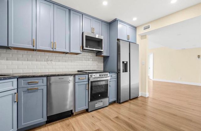 2400 Presidential Way PH2, West Palm Beach, FL 33401