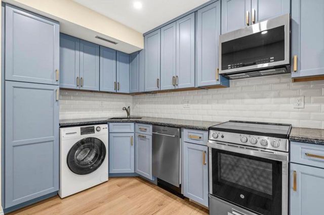 2400 Presidential Way PH2, West Palm Beach, FL 33401