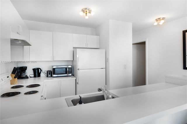 5445 Collins Avenue BAY12, Miami Beach, FL 33140