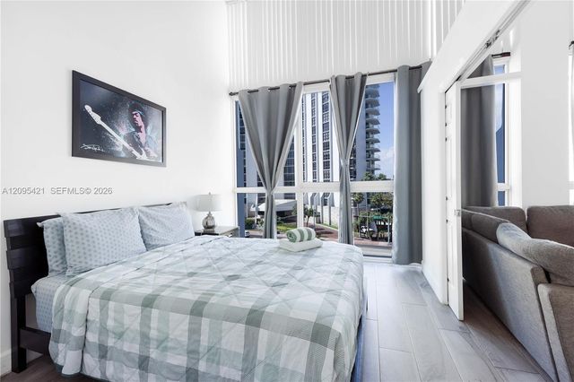 5445 Collins Avenue BAY12, Miami Beach, FL 33140