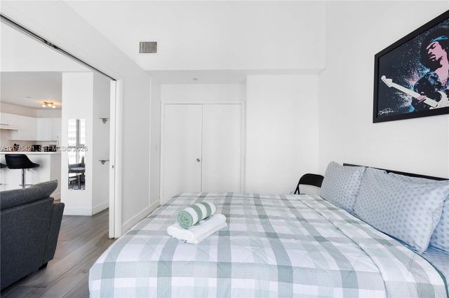5445 Collins Avenue BAY12, Miami Beach, FL 33140