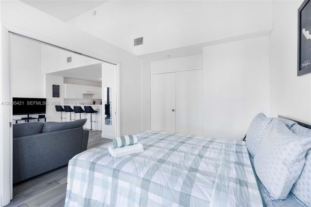 5445 Collins Avenue BAY12, Miami Beach, FL 33140