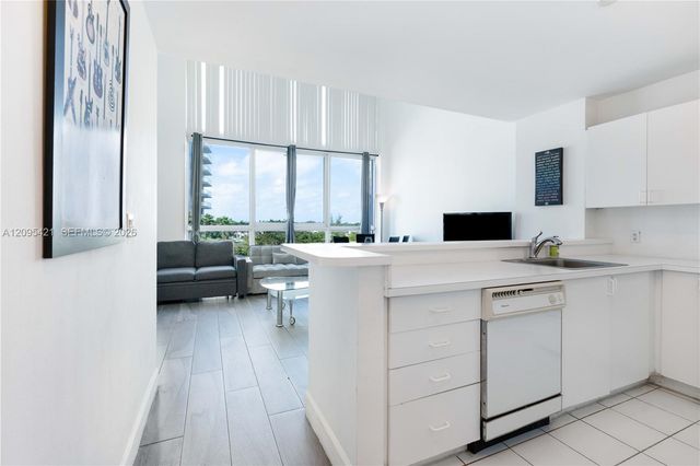 5445 Collins Avenue BAY12, Miami Beach, FL 33140