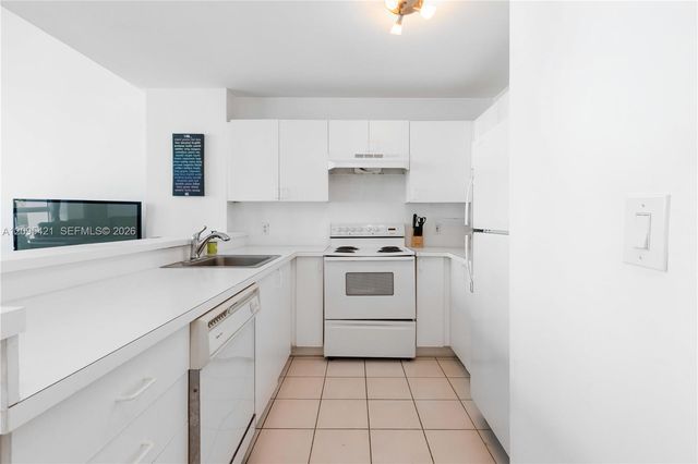 5445 Collins Avenue BAY12, Miami Beach, FL 33140