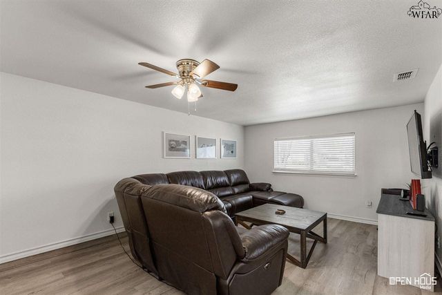 115 JAMES DRIVE, Iowa Park, TX 76367