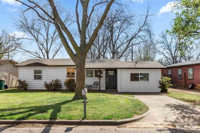 115 JAMES DRIVE, Iowa Park, TX 76367