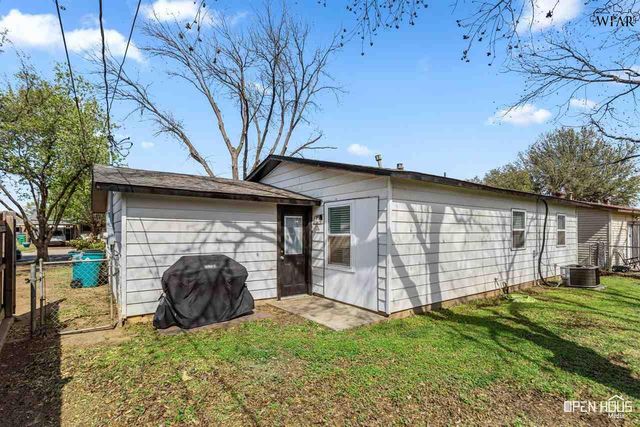 115 JAMES DRIVE, Iowa Park, TX 76367