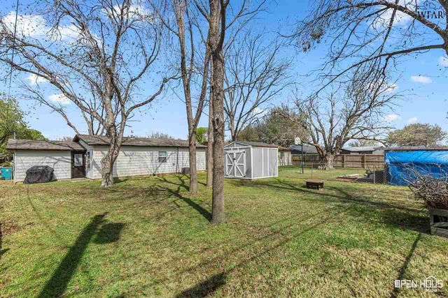 115 JAMES DRIVE, Iowa Park, TX 76367