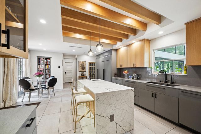 1902 Chimney Rock Road, Houston, TX 77056