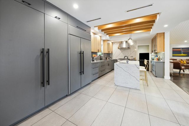 1902 Chimney Rock Road, Houston, TX 77056