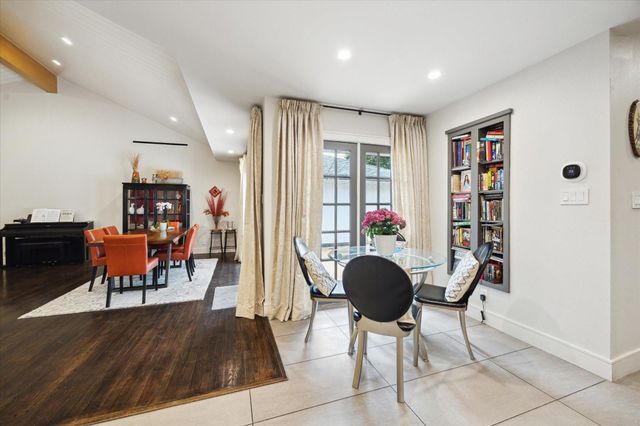 1902 Chimney Rock Road, Houston, TX 77056