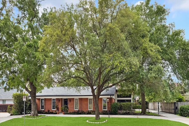 1902 Chimney Rock Road, Houston, TX 77056