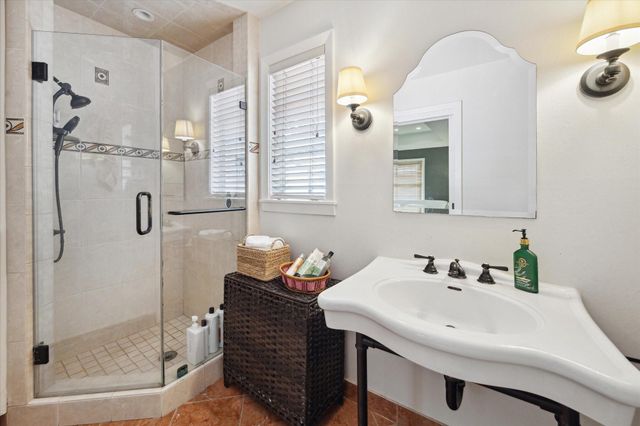 1902 Chimney Rock Road, Houston, TX 77056