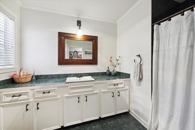 1902 Chimney Rock Road, Houston, TX 77056