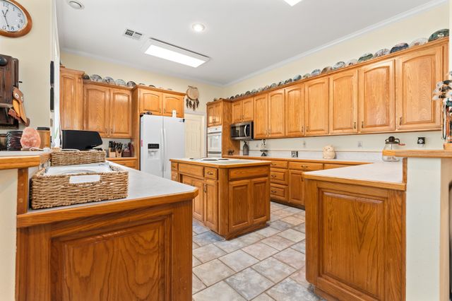 1264 Overlook Drive, Whitney, TX 76692