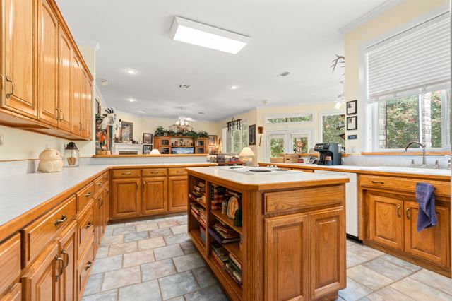 1264 Overlook Drive, Whitney, TX 76692