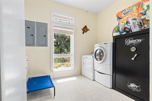 1264 Overlook Drive, Whitney, TX 76692