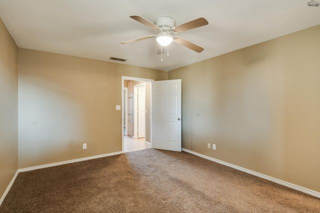 8 PILOT POINT DRIVE, Wichita Falls, TX 76306