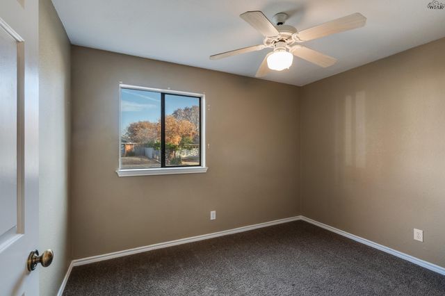 8 PILOT POINT DRIVE, Wichita Falls, TX 76306