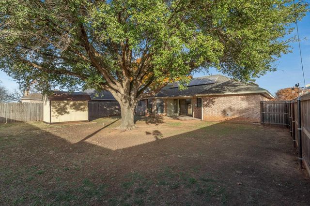8 PILOT POINT DRIVE, Wichita Falls, TX 76306