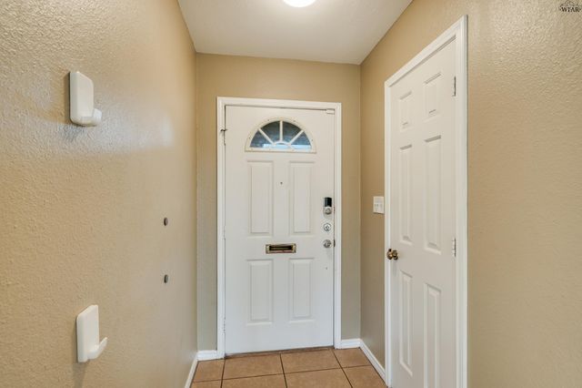 8 PILOT POINT DRIVE, Wichita Falls, TX 76306