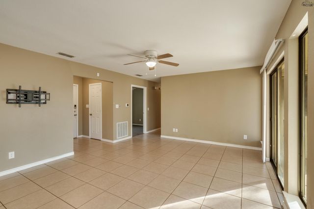 8 PILOT POINT DRIVE, Wichita Falls, TX 76306