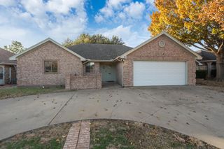 8 PILOT POINT DRIVE, Wichita Falls, TX 76306