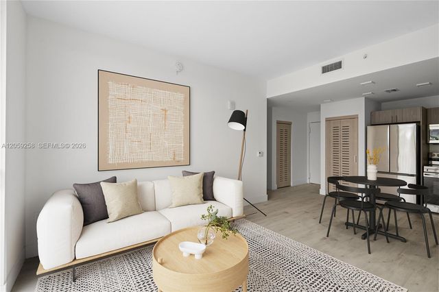 1601 SW 32 Avenue 501, Miami, FL 33145