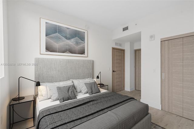 1601 SW 32 Avenue 501, Miami, FL 33145