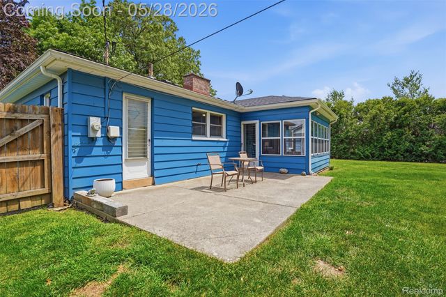 14217 Richfield Street, Livonia, MI 48154