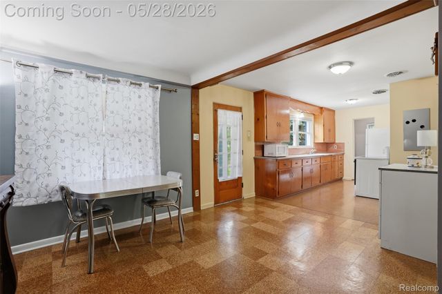 14217 Richfield Street, Livonia, MI 48154
