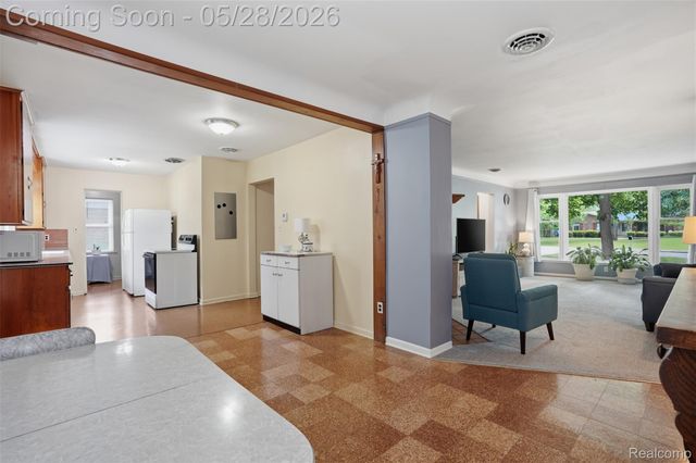 14217 Richfield Street, Livonia, MI 48154