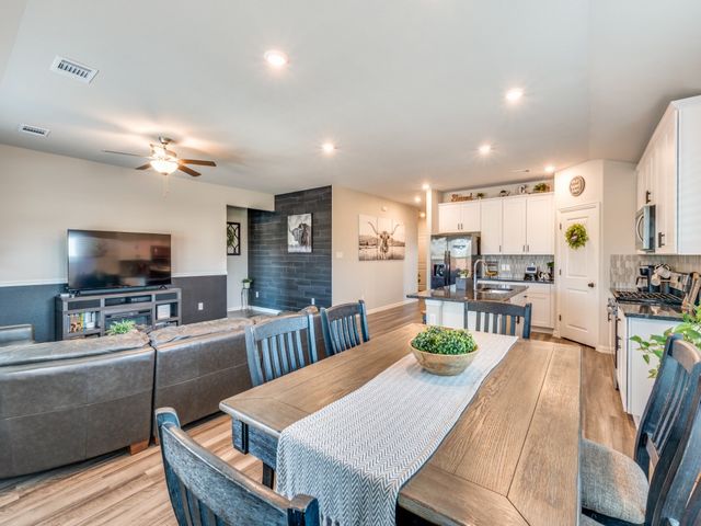 5616 Shannon Creek Road, Fort Worth, TX 76126