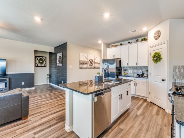 5616 Shannon Creek Road, Fort Worth, TX 76126