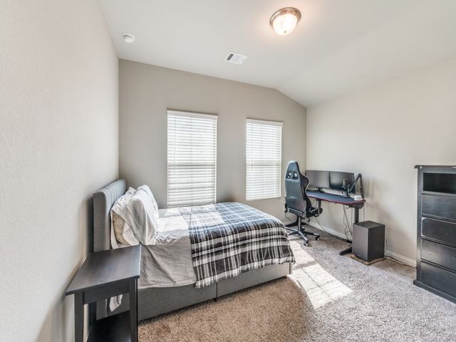 5616 Shannon Creek Road, Fort Worth, TX 76126