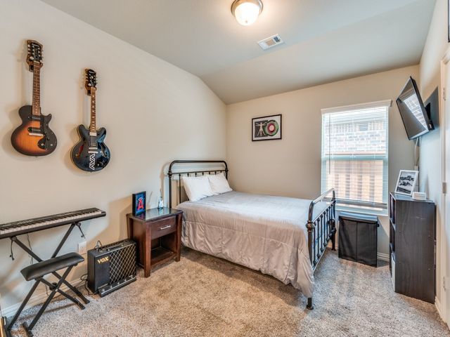 5616 Shannon Creek Road, Fort Worth, TX 76126