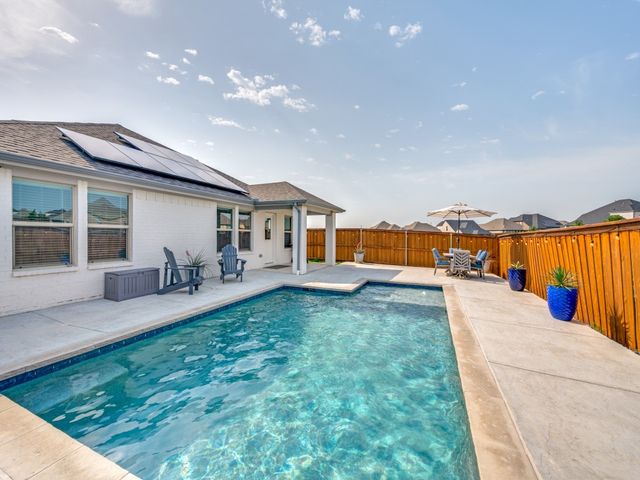 5616 Shannon Creek Road, Fort Worth, TX 76126