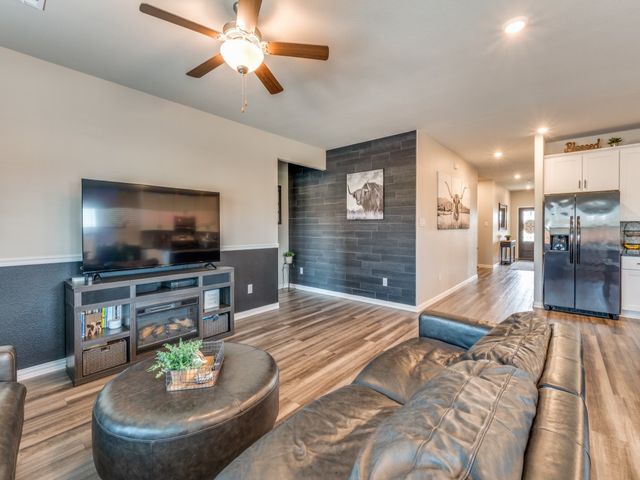 5616 Shannon Creek Road, Fort Worth, TX 76126