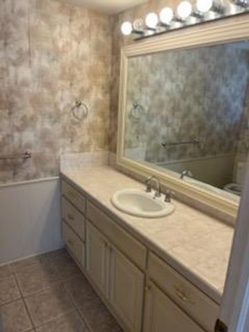 6705 N Shawnee Avenue, Oklahoma City, OK 73116