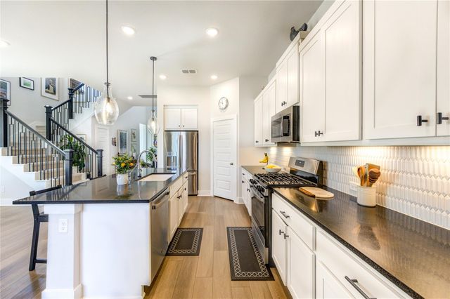 2331 Russett Forest Dr, Katy, TX 77494