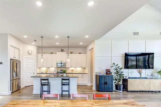 2331 Russett Forest Dr, Katy, TX 77494