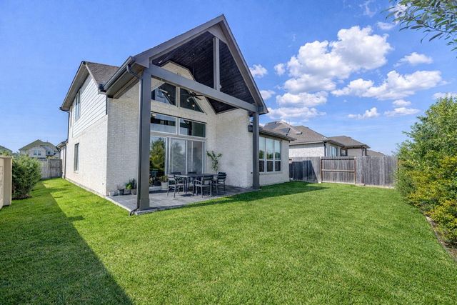 2331 Russett Forest Dr, Katy, TX 77494