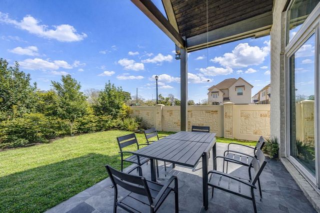 2331 Russett Forest Dr, Katy, TX 77494