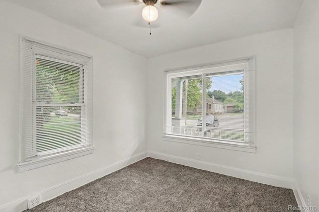 2200 S Term Street, Burton, MI 48519